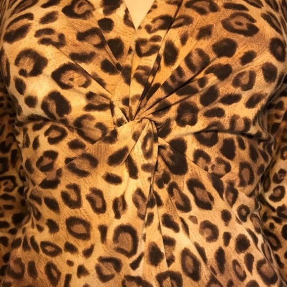 Jones New York Leopard Twist Front Top - Picture 9 of 12